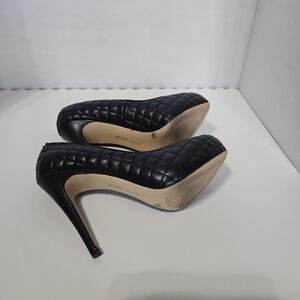 Beautiful black quilted/cushioned stilettos from BCBG Generation. No scratches.